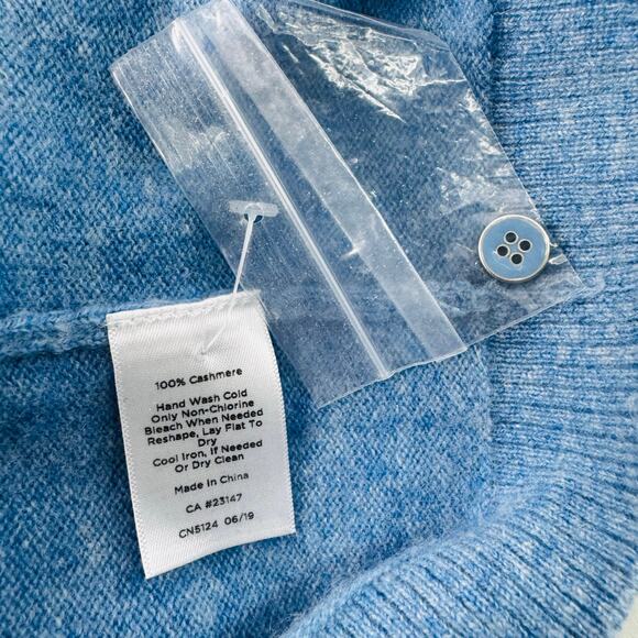 Talbots Pure Cashmere Sweater Womens M Light Blue Knit Round Neck Button Sleeve - Picture 4 of 6
